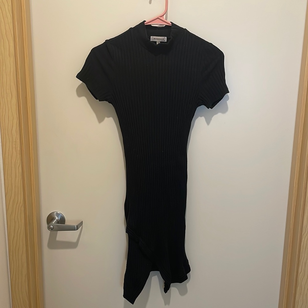 Fitted black dress
